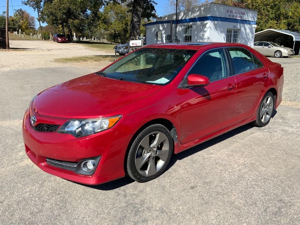 2014 Toyota Camry SE